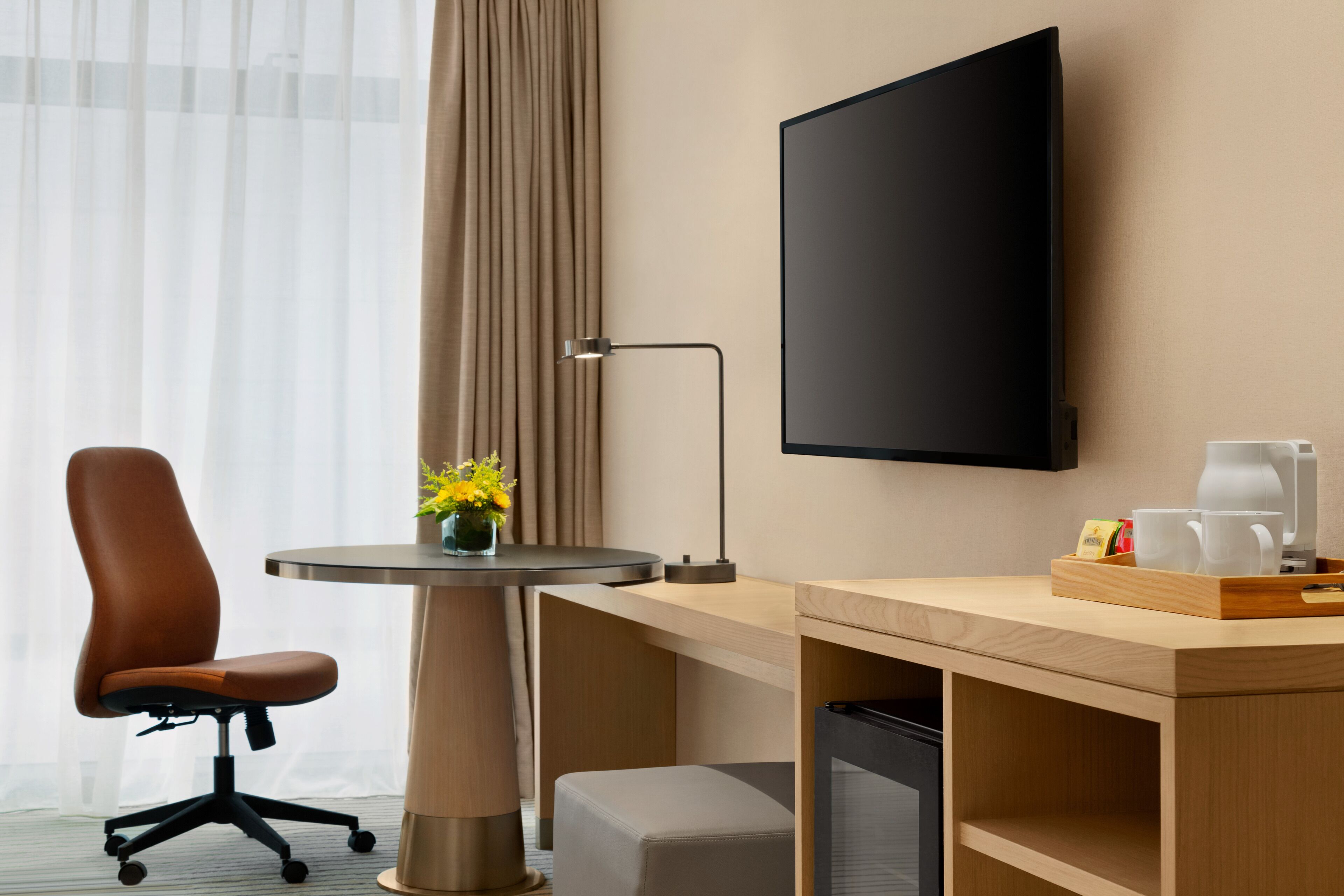 1 bedroom, premium bedding, down duvets, minibar