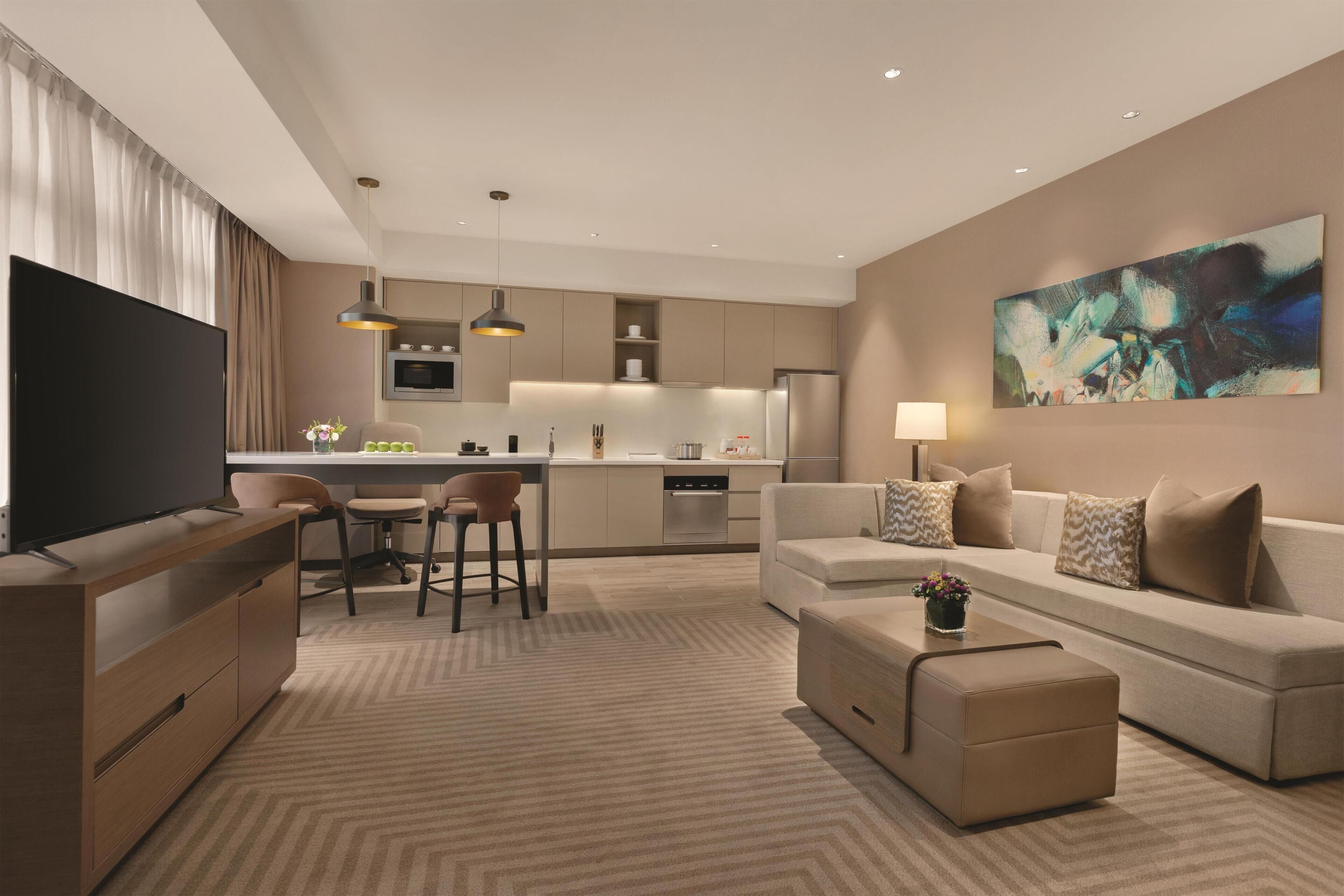 Suite, 2 habitaciones (2 Kingbed) | 1 habitación, ropa de cama de alta calidad y edredón 