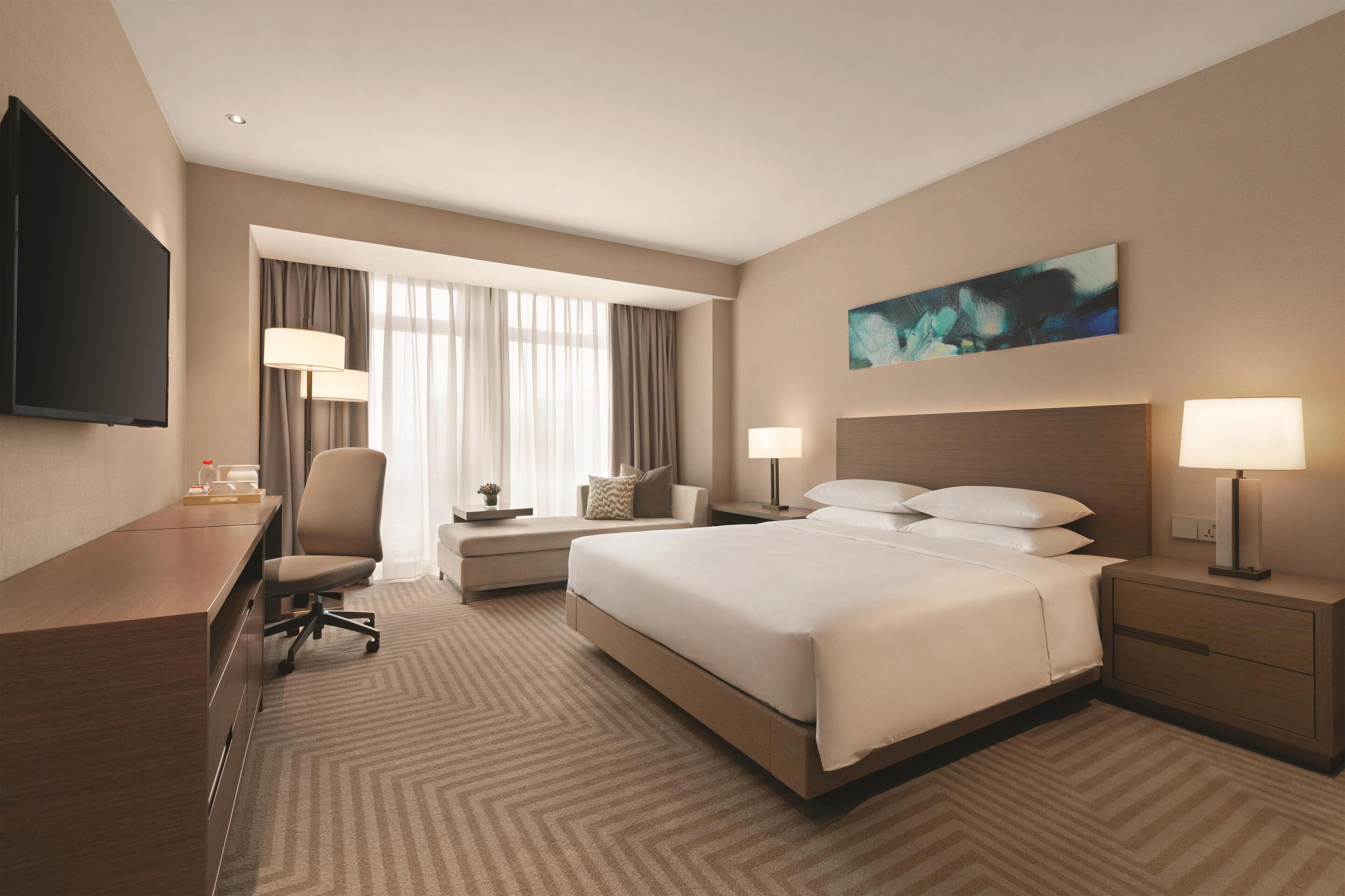 Habitación, 1 cama King size (Den, No Sofa Bed) | 1 habitación, ropa de cama de alta calidad y edredón 