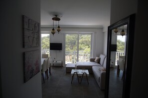 TV LED 32 pollici con canali satellitari, TV, Netflix