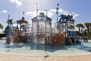 Pool - Family Friendly,Sleeps 15, Smoke Free,Relaxing,Safe Home In REUNION RESORT (reunion)