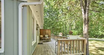 Cozy Cottage Duplex: Walk to Peninsula State Park!