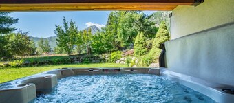 Aspen Meadow Retreat - Large Home with Views