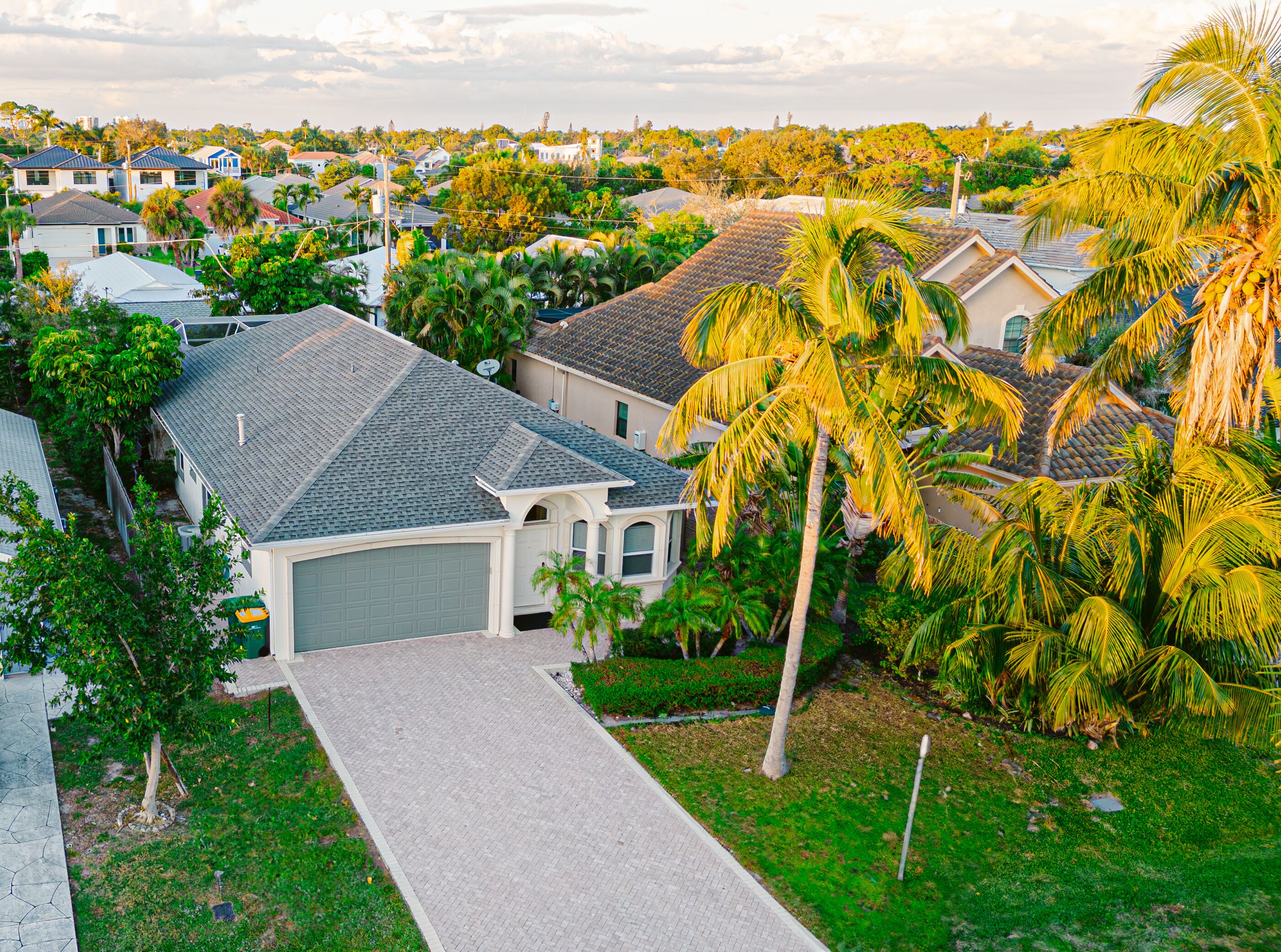 Privat Pool, 4 Bikes, Grill,  White Sand Beaches, 70+ Golf courses