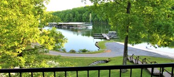 Condo #18 at Kentucky Lake's Lynnhurst Family Resort