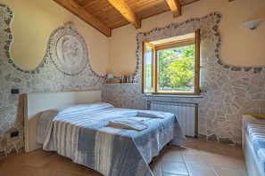 3 bedrooms, in-room safe, iron/ironing board, free WiFi