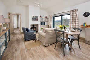 Smart TV, fireplace, DVD player, table football