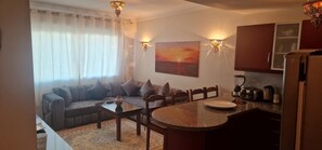 TV - Miraflores Borj Complex, AmiKa Suite (Tangier)