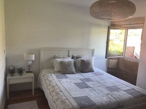 5 makuuhuonetta, silitysrauta/-lauta, vauvan matkasänky, ilmainen Wi-Fi