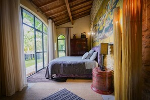 6 chambres, fer et planche à repasser, accès au Wi-Fi (inclus)