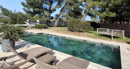 Magnificent 5-star villa in the heart of the Luberon Swimming pool and air conditioning