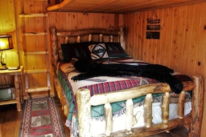 2 bedrooms, bed sheets