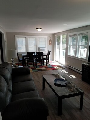 Smart TV, fireplace, DVD player, streaming services