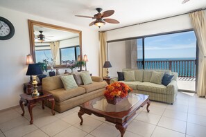 Smart TV, fireplace, DVD player, books - Luxurious Penthouse Sonoran Sun Beach Front Condo • HUGE Terrace • Amazing views (Puerto Penasco)