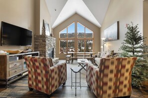 TV, fireplace, DVD player, video library - Ideal Location Between River Run & Mountain House Base Area w/ Mountain Views (Keystone)