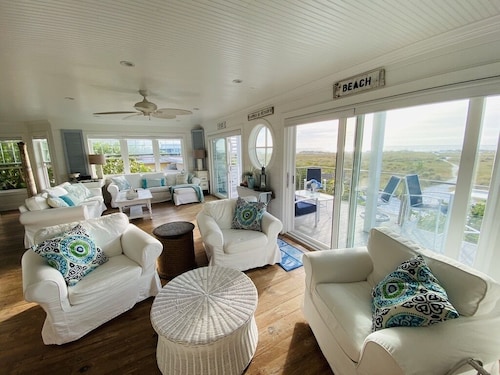Beautiful, Gulf-Front Home on Bean Point–Halcyon House