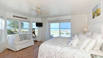 4 bedrooms, iron/ironing board, travel crib, WiFi (free)