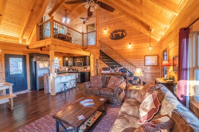 Family-Friendly Log Cabin with Hot Tub, Fire Pit & Game Room – Pet Welcome!