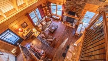 Smart TV, fireplace, DVD player, table tennis