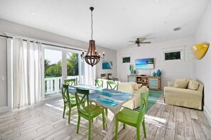 Una Smart TV, un reproductor de DVD