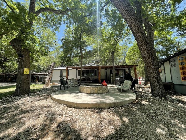 Property grounds - Greer's Casa de Frio - sleep 12 - "Exclusive Riverfront" @VacationFrioRiver (Concan)