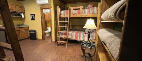 1 多间卧室、免费 WiFi、床单