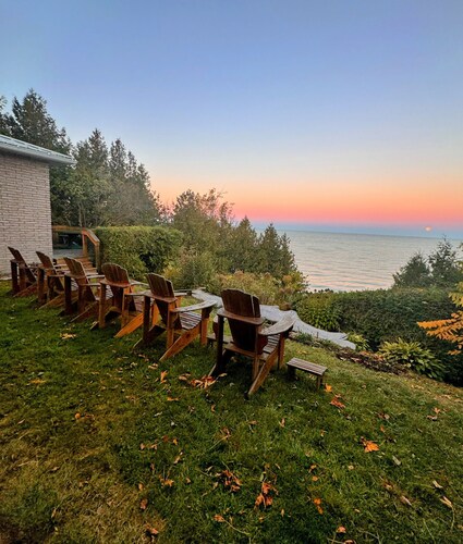 Peach of a private beach! Waterfront cliff cottage near Bayfield