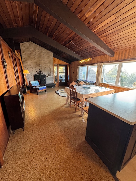 Peach Of A Private Beach! Waterfront Cliff Cottage Near Bayfield - Bayfield