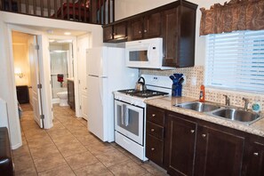 Fridge, microwave, oven, stovetop - Portal Overlook Cabin #14 (Moab)