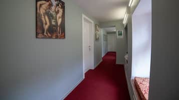 Basic Double or Twin Room, Non Smoking | Bathroom | Slippers, towels