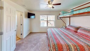 2 bedrooms, iron/ironing board, free WiFi, bed sheets