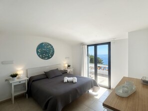 3 عدّة غرف نوم ومكواة/لوح كي وخدمة الإنترنت