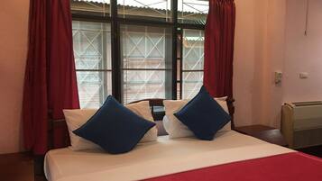 Rollaway beds, free WiFi