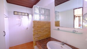 Bathroom - Lolita Bungalow (Koh Samui)