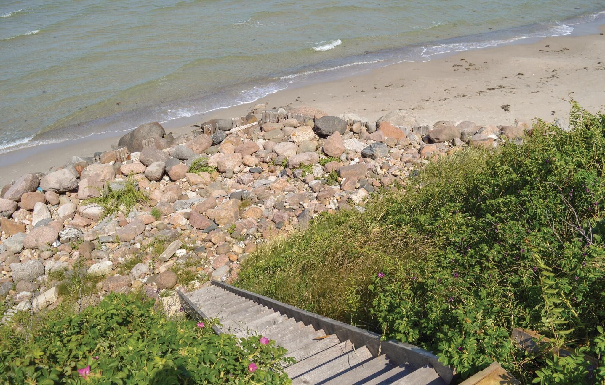 Plage à proximité, pêche sur place
