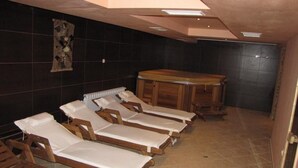 Bồn tắm spa trong nhà