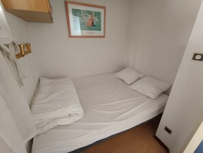 1 chambre, lit parapluie