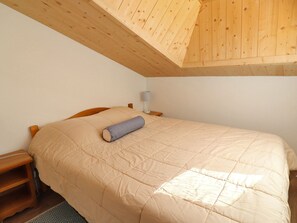 1 chambre, literie fournie