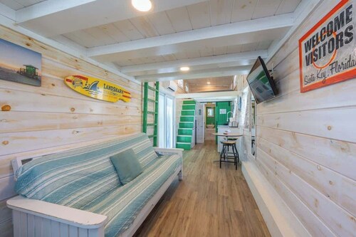 Tiny House Green Lifeguard Stand - sleeps 5