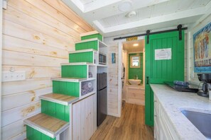 冰箱、微波炉、炉灶、茶具/咖啡用具