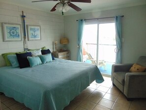 2 makuuhuonetta, silitysrauta/-lauta, ilmainen Wi-Fi, vuodevaatteet