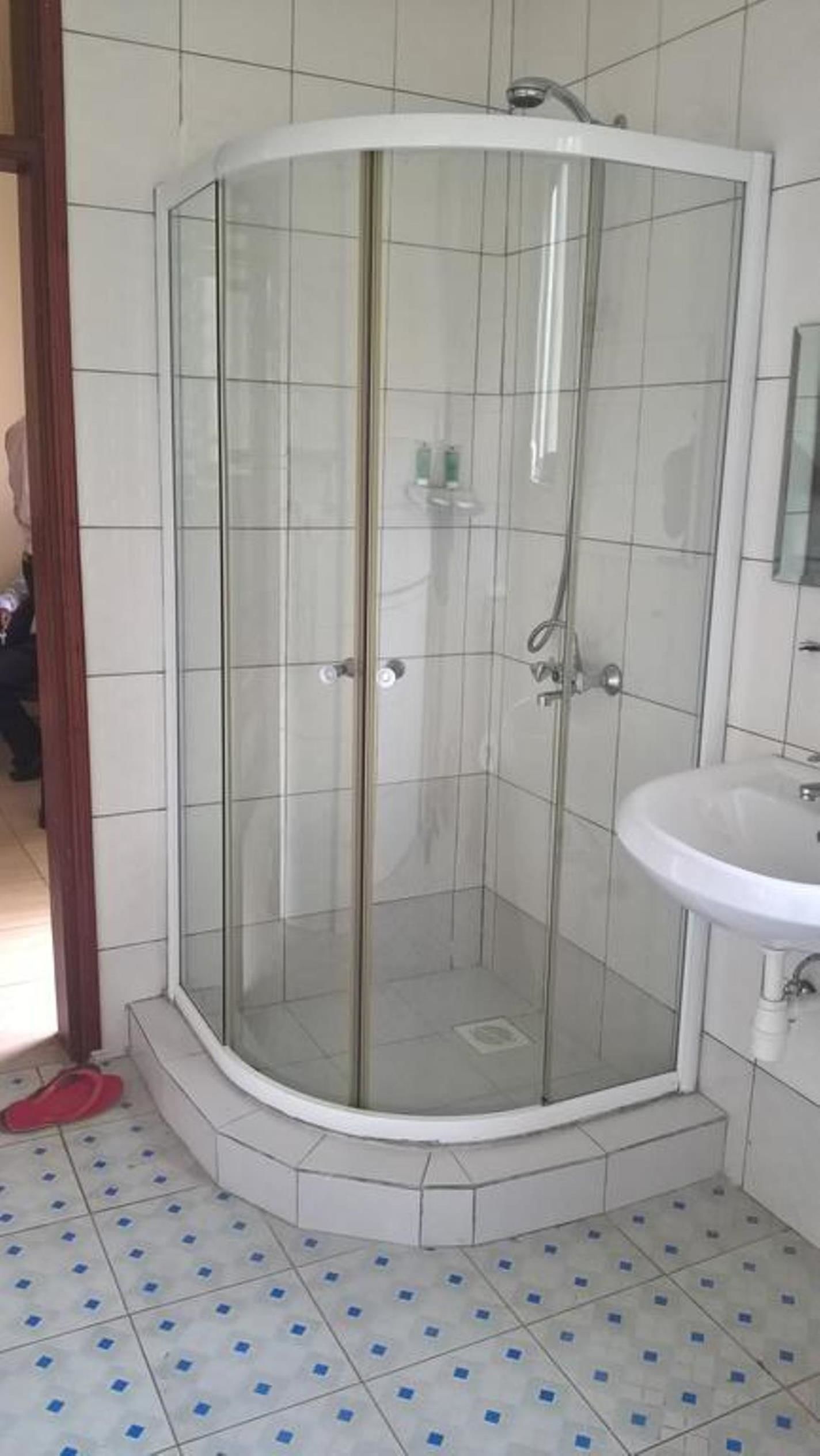 Handtücher, Seife, Toilettenpapier