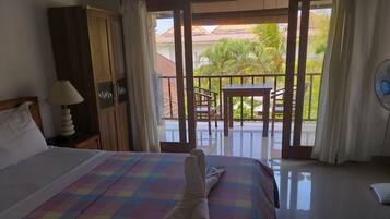 Basic Double Room With Fan | Desk, free WiFi, bed sheets