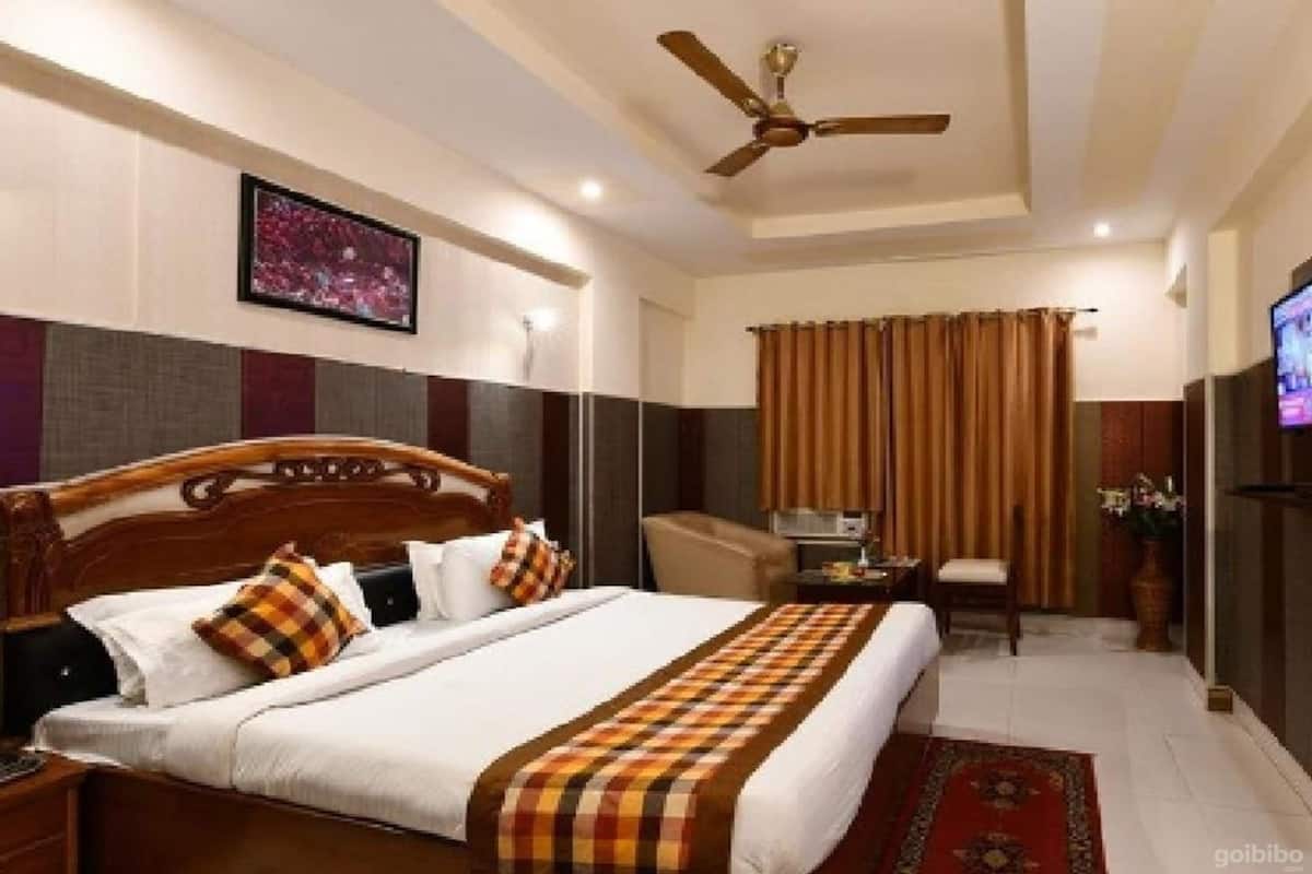 Deluxe Room, 1 Bedroom | 1 bilik tidur, kalis bunyi, cadar katil
