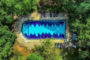 Outdoor pool, pool loungers - Jays Holiday resort (Habarana)
