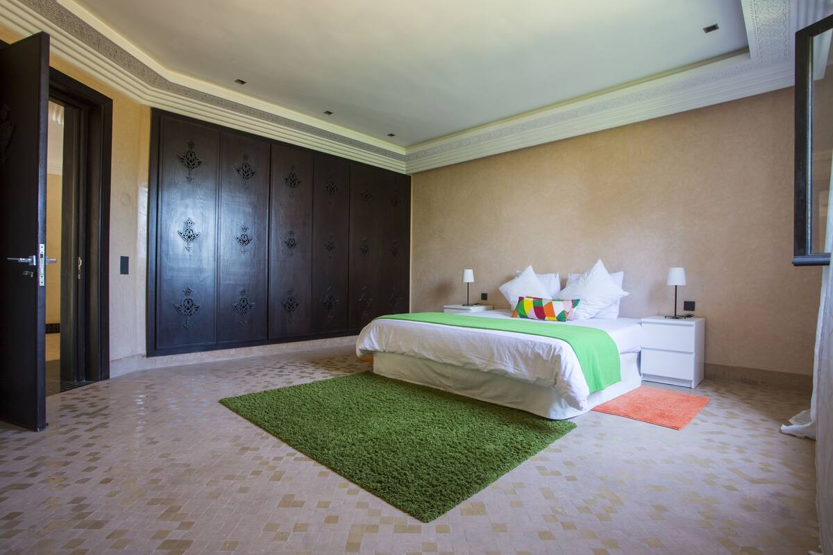 In-room safe, blackout curtains, soundproofing, iron/ironing board