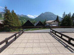 Property grounds - Bright studio with large terrace and covered parking - 4 pax (Montgenèvre)