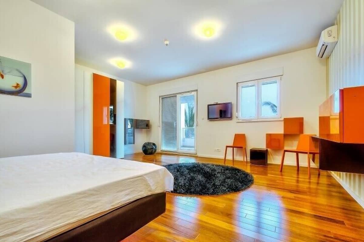 deluxe triple room | hypo-allergenic bedding, memory-foam beds, in-room safe