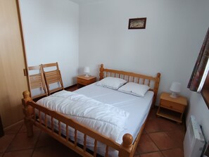 2 bedrooms - Apartment centrally located near slopes, pets allowed, parking included (Montgenèvre)