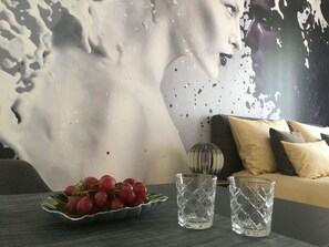 Superior-Apartment, 1 King-Bett (inklusive 60 EUR Reinigungsgebühr) | Bộ đồ giường cao cấp, chăn bông, bàn, phòng cách âm 